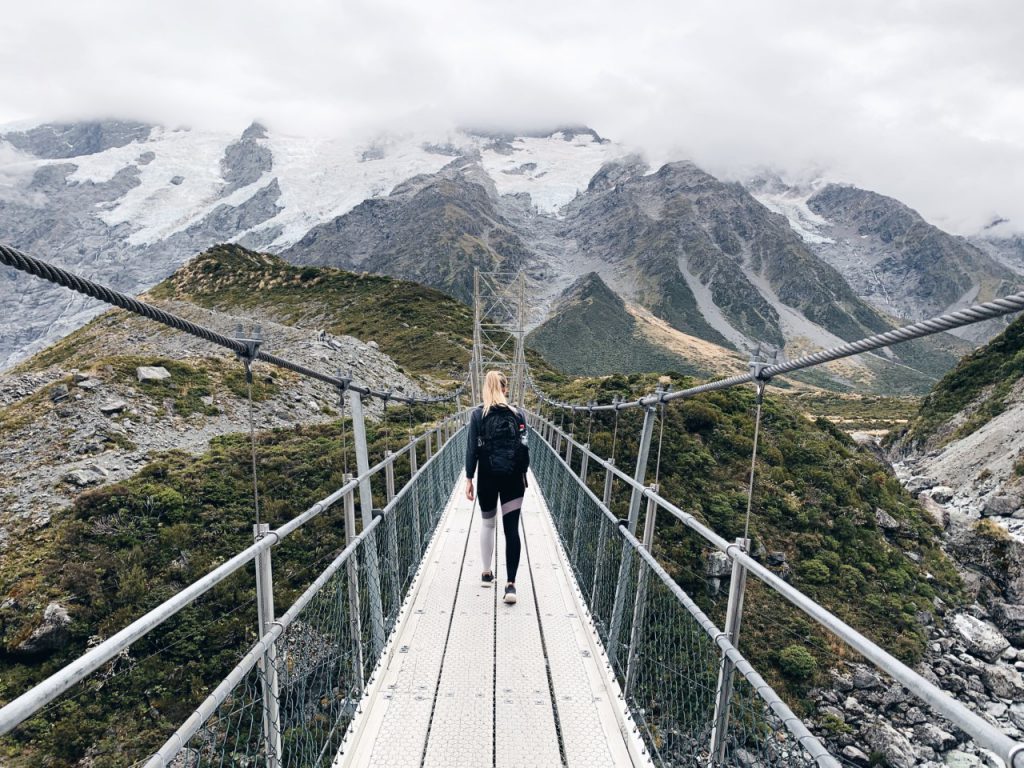 Hooker Valley track bridge